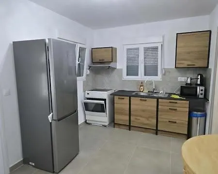 بيت للعطل Uncie Spiros House *