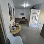 Uncie Spiros House Néa Fókaia