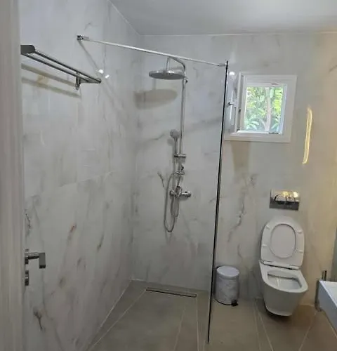 Дом отдыха Uncie Spiros House *